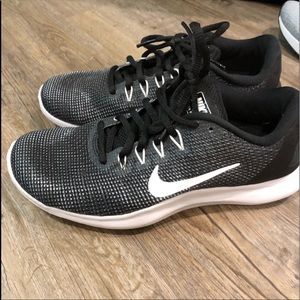 Nike flex run brand new